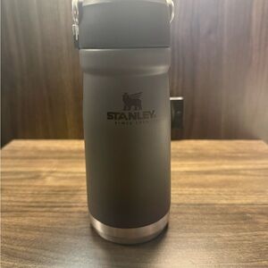 17 oz Stanley Charcoal Stainless Insulated Travel Bottle with Carry Loop